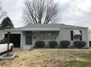 837 Loekes Dr, Florissant, MO 63031
