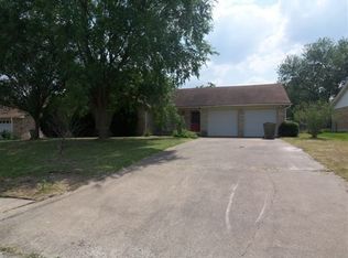 3608 Windridge Dr, Bryan, TX 77802