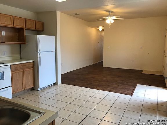 2nd image of 15414 Kamary Ln