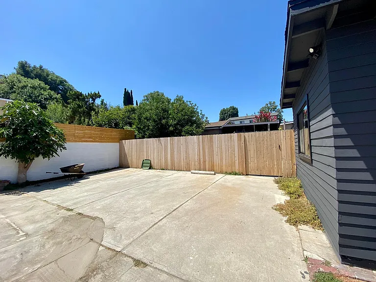 4336 Toland Way — Photo 43