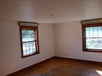 2nd image of 114 S Page Ave #2