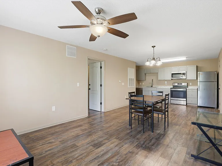 3000 S Adams St #338 — Photo 8