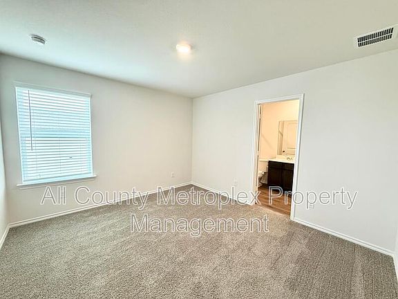 4th image of 6114 Holly Spring Rd