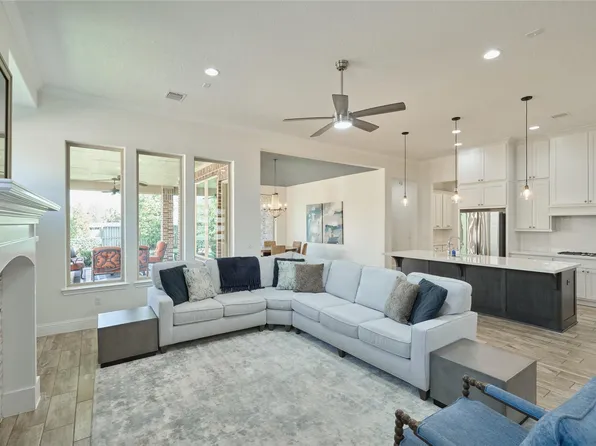 82 N Braided Branch Dr, Tomball, TX 77375