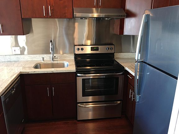 3rd image of 500 El Camino Real APT 210