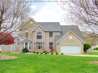 8 Meadowbrook Cir, Hurricane, WV 25526