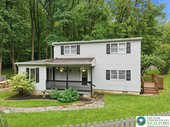 2811 Old South Pike Ave, Allentown, PA 18103
