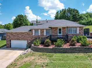 1524 W Pheasant Run St, Springfield, MO 65810
