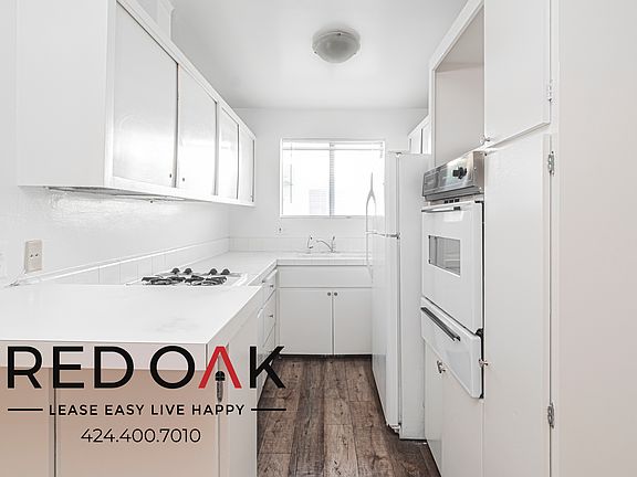 2nd image of 7540 Fountain Ave APT 20