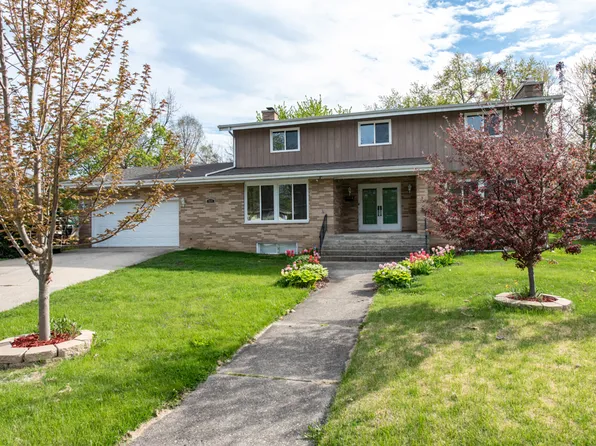 818 Geddes Ct, Winthrop Harbor, IL 60096