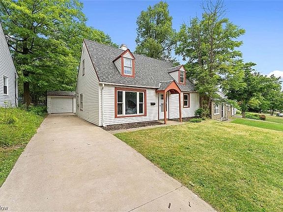 3rd image of 19603 Meadowlark Ln