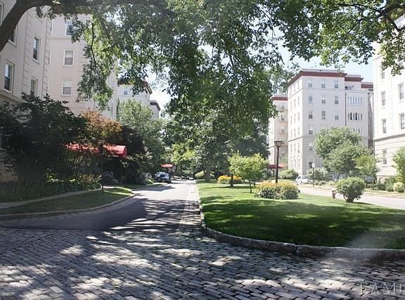 2nd image of 4 Park Ln APT 5E