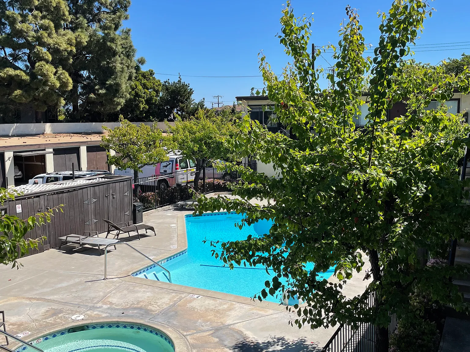 Coast Apts — Photo 1