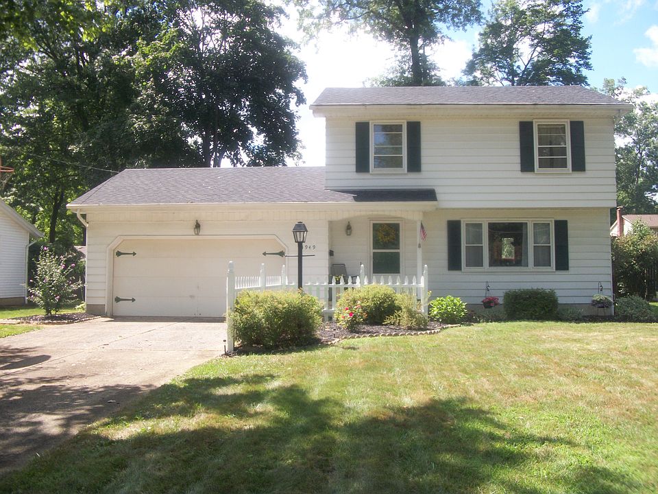 1st image of 3949 Claridge Dr