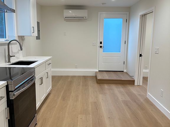 2nd image of 271B Goodwin Dr #B