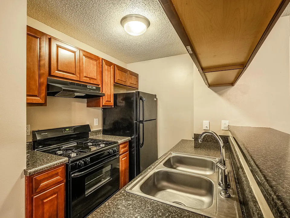 Hunters Landing Apartments