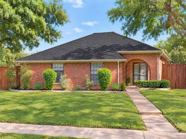 2910 Baron Dr, Garland, TX 75040