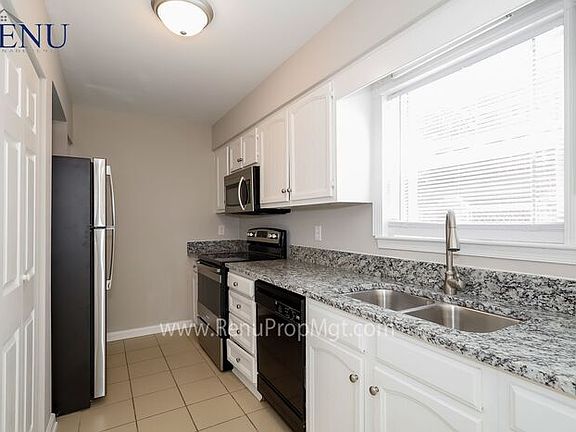 5th image of 11059 Hunter Trail Ln