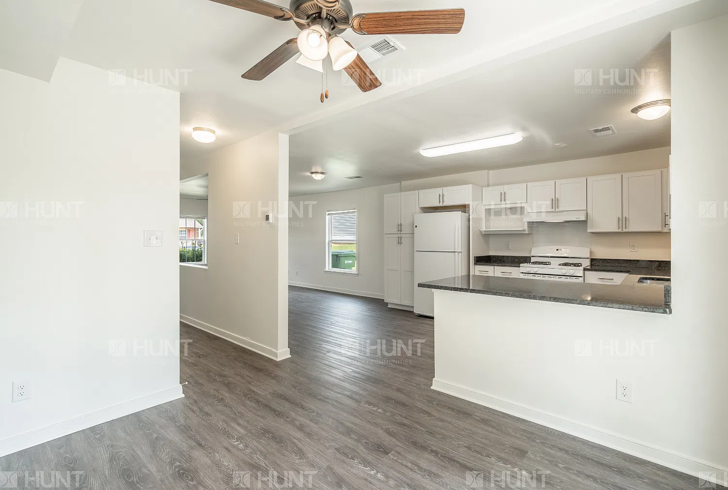 4 bed, 2.5 bath, 1415 sqft, $2,628 — Photo 3
