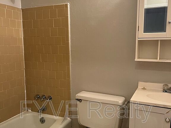 5th image of 1825 Dayton St APT A