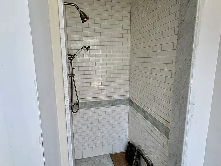 33 Brewster St — Photo 8