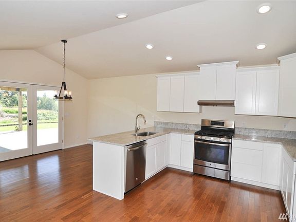 3rd image of 6951 Fingalson Creek Dr