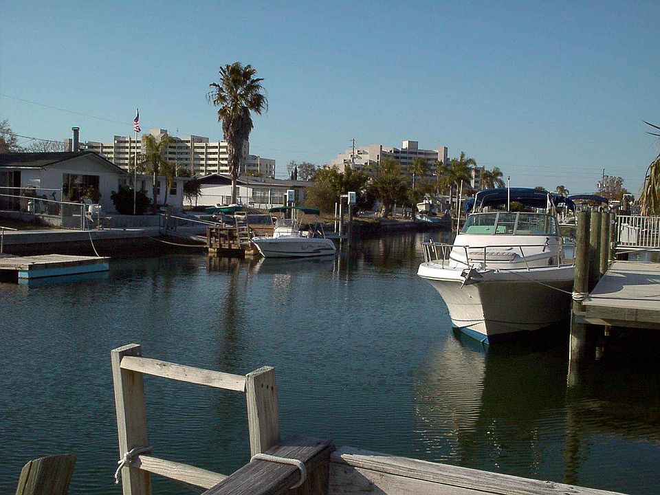 wide canal acess to Gulf