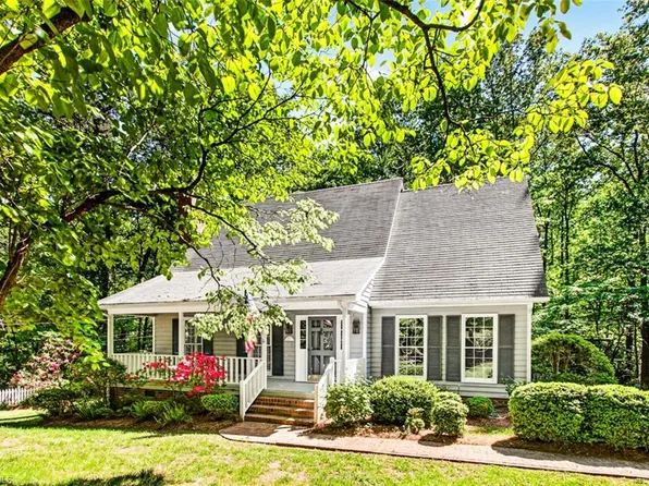 625 Forest Valley Dr, Asheboro, NC 27205