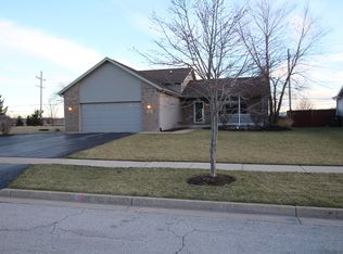 2724 Mary St, Belvidere, IL 61008