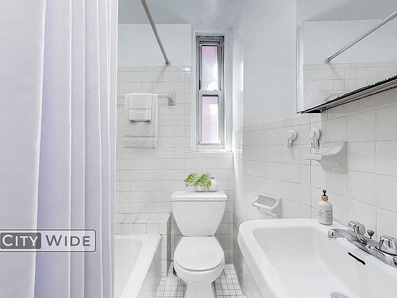 4th image of 415 E 73rd St APT 5c