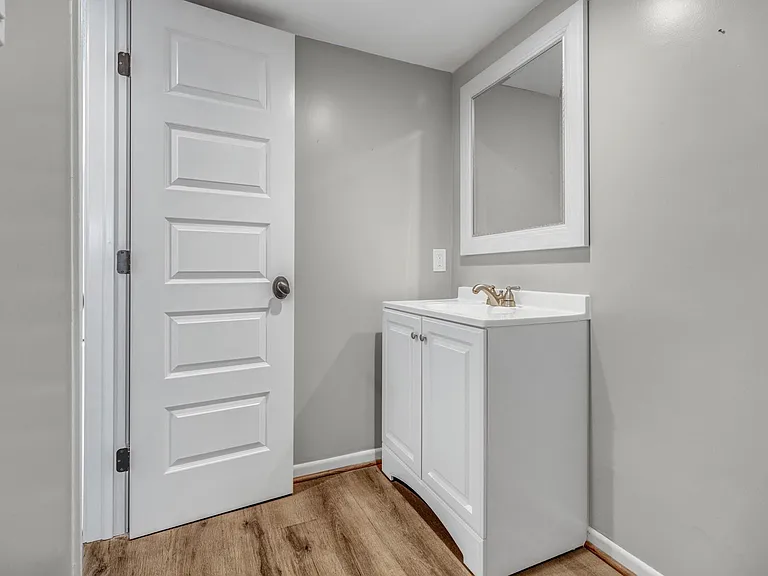 1659 W Sam Houston Pkwy S — Photo 17