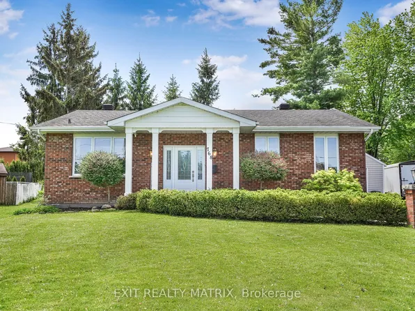 768 Dewhurst Ave, Cornwall, ON K6J 5H4