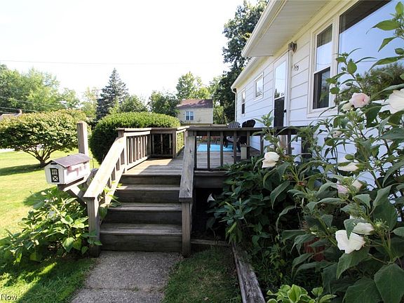 3rd image of 153 Oakwood St