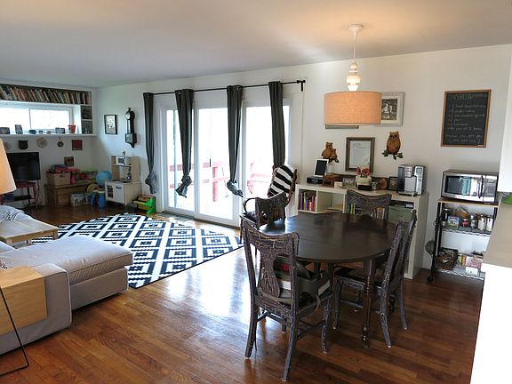4th image of 674 Wayland Ave