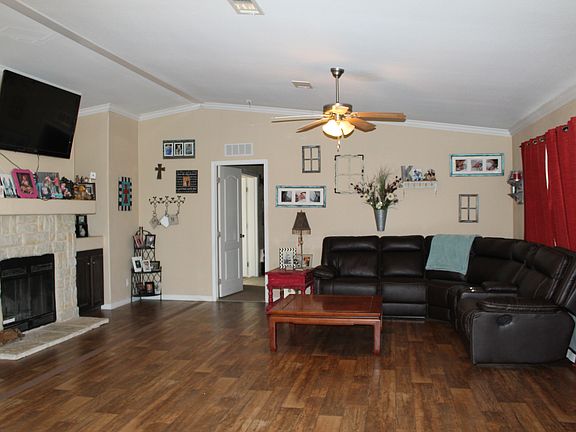 3rd image of 16896 N Pecan Ave