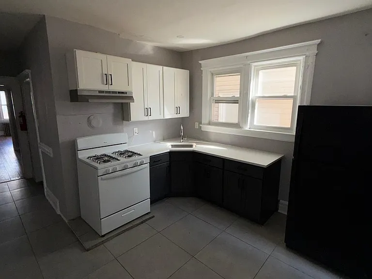 253 Ellis Ave #1A — Photo 5