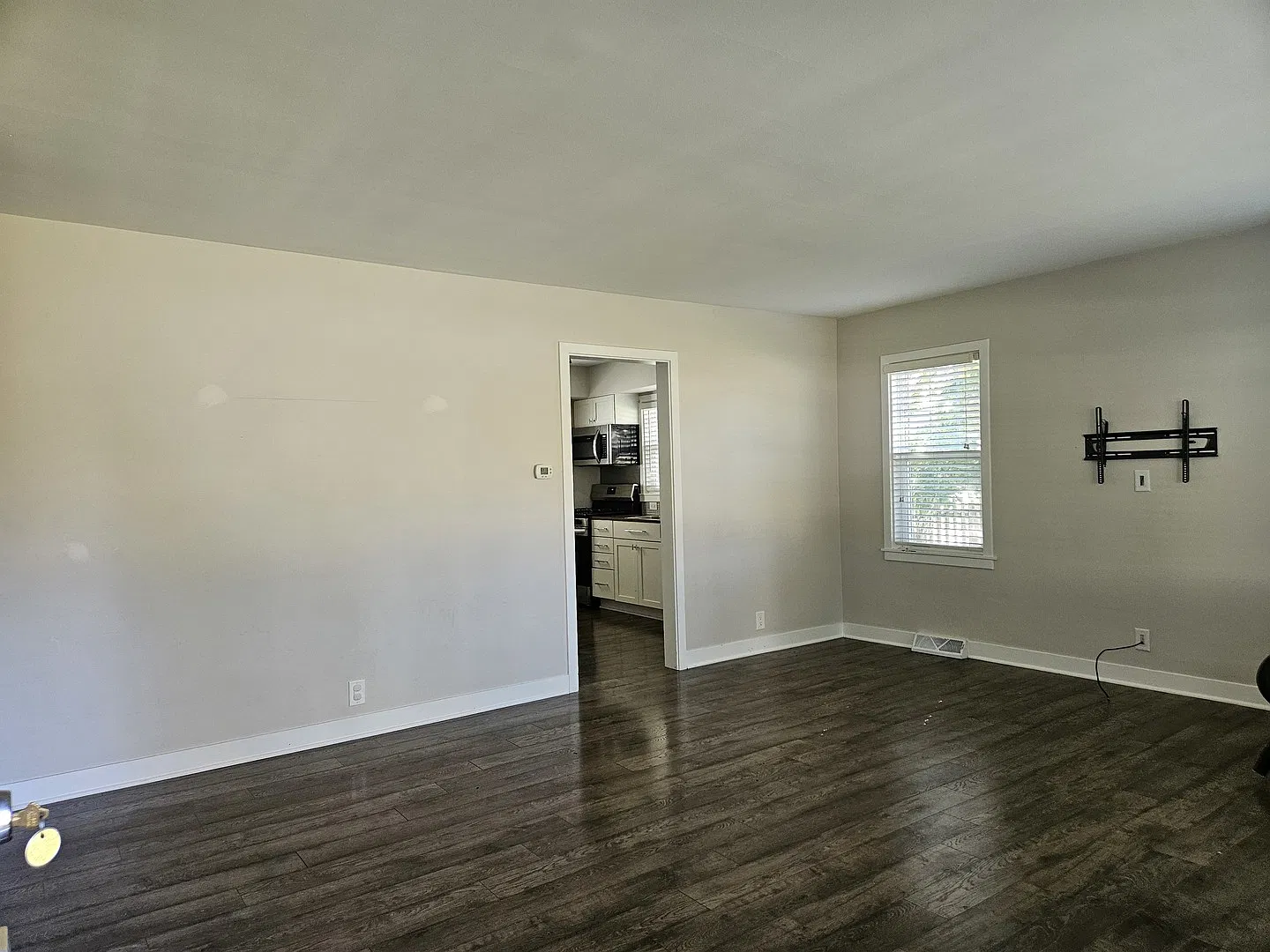 2 bed, 860 sqft, $2,250 — Photo 3