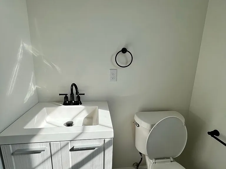802 Aubrey Ave — Photo 16