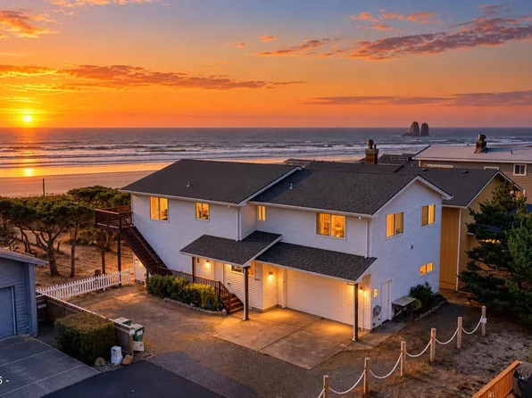 17490 Ocean Blvd, Rockaway Beach, OR 97136