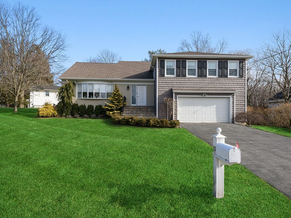 17 Dennis Drive