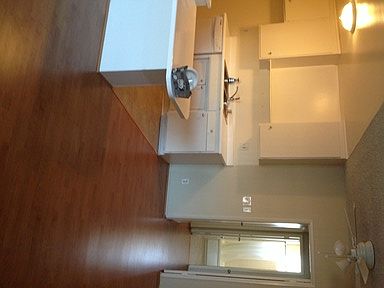 4th image of 21727 Parthenia St APT 11