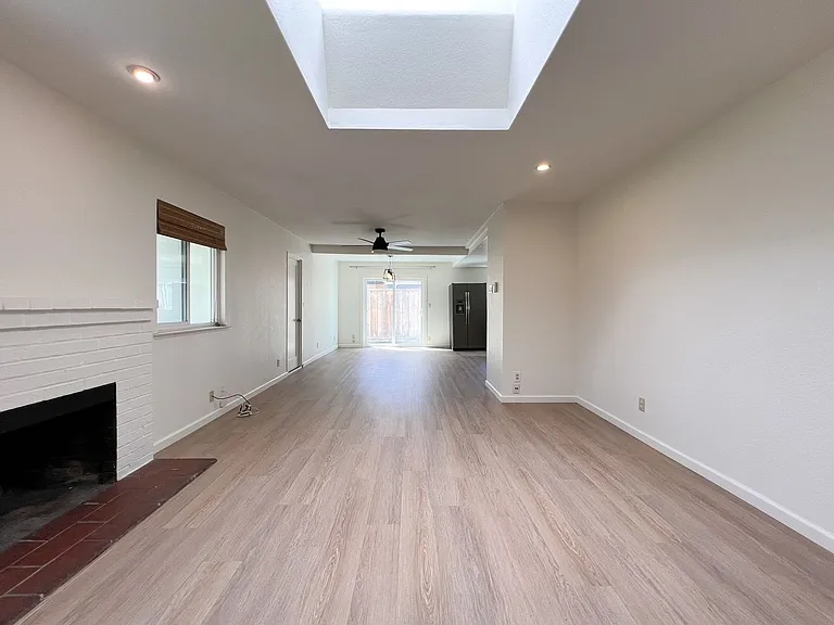 34 Queens Ct — Photo 5
