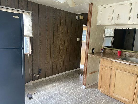 4th image of 1598 Coldwell St #55