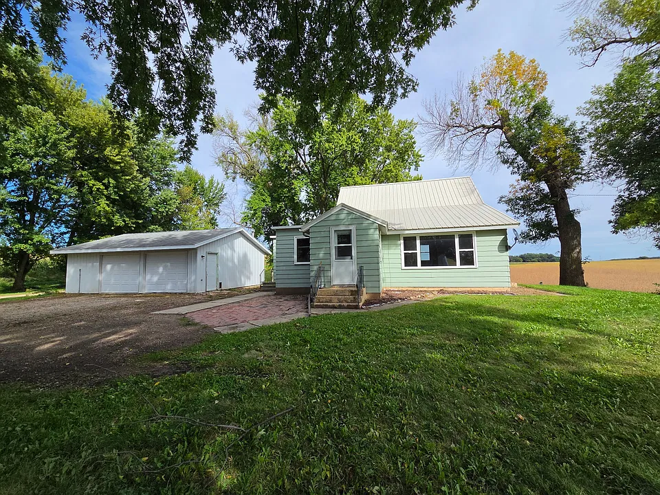 26245 800th Ave
