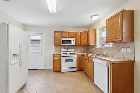 5th image of 6576 Catina St