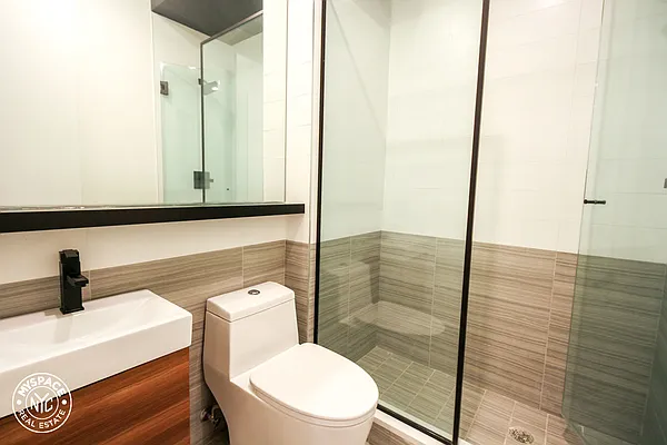 Rented by MySpaceNYC | media 63