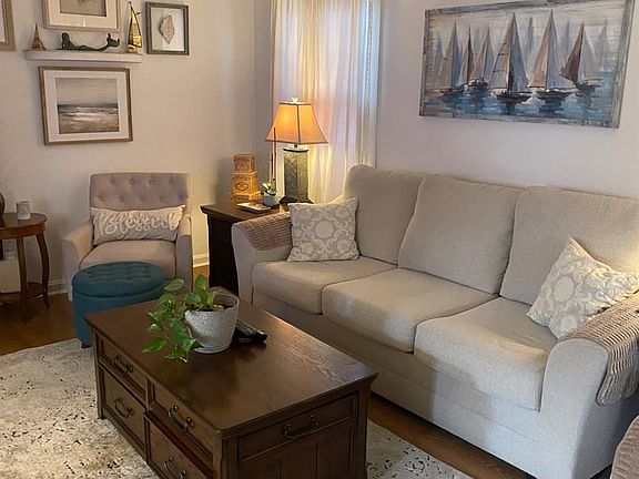 3rd image of 1231 Ridlen Ave