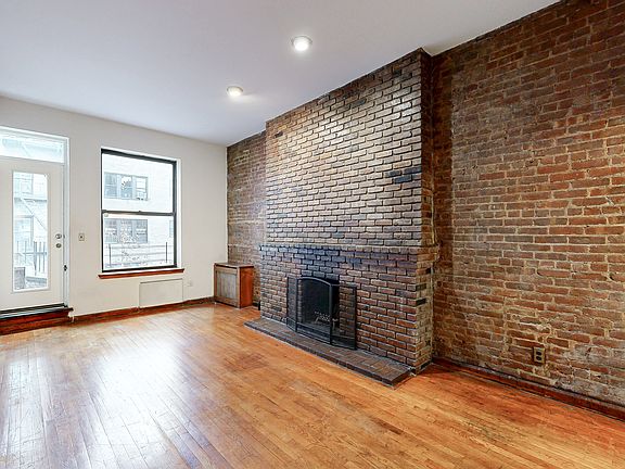 4th image of 30 W 73rd St APT 8