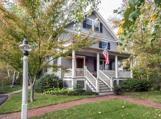 38 Thaxter St, Hingham, MA 02043
