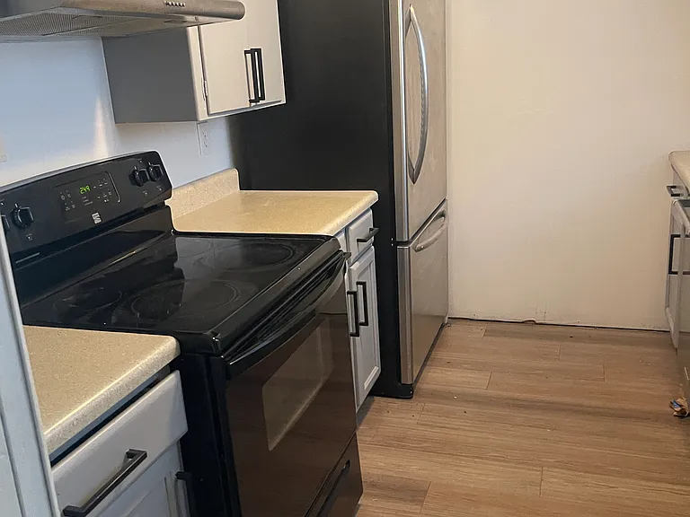 317 N Elm St #A — Photo 8